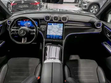 GLC 200 AMG PANO AHK STANDHZG MEMORY TOTWINKEL