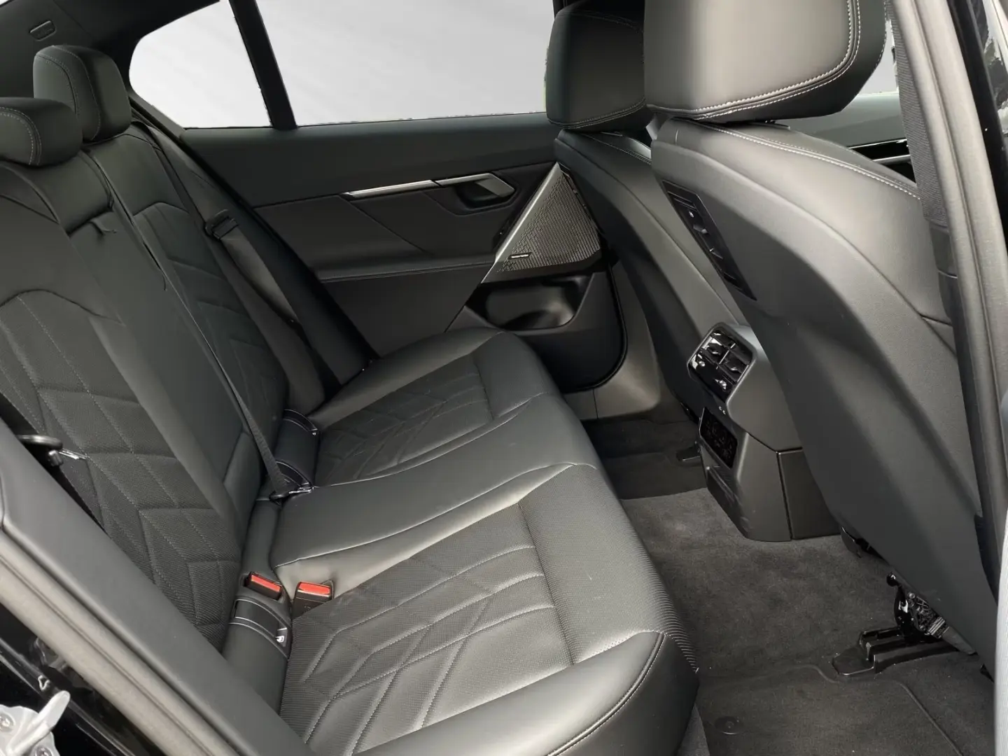 BMW 520 i  1.190 € bonus accesoriu M Sport