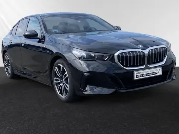 BMW 520 i  1.190 € bonus accesoriu M Sport