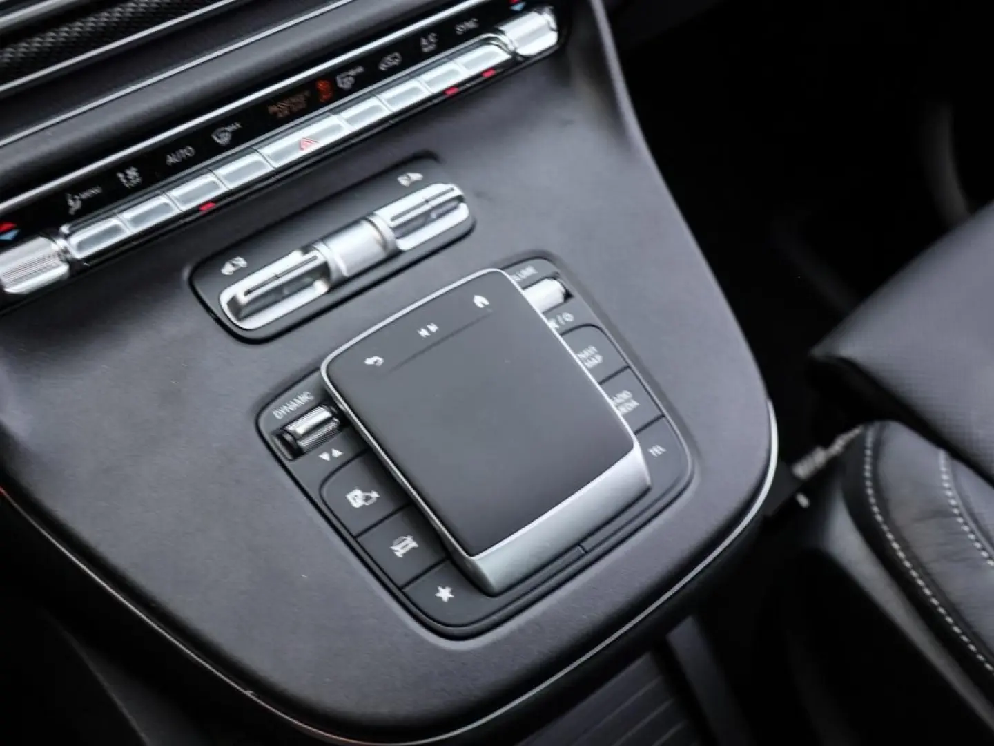 Mercedes-Benz V250 AMG Avantgarde Navi Pano Burmester 360