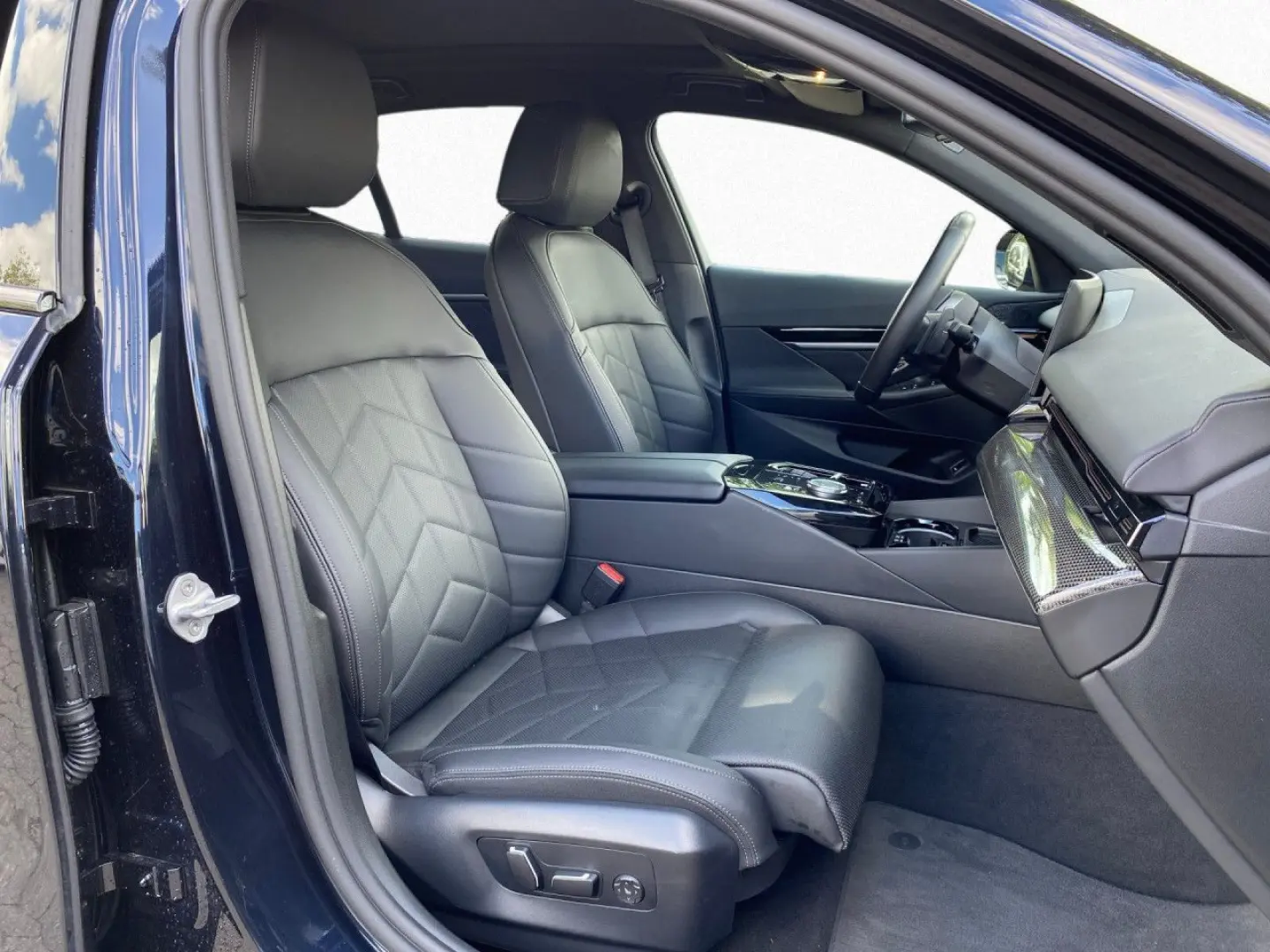 520i Lim M Sport DA PA  HUD HK Standh Pano AdLED