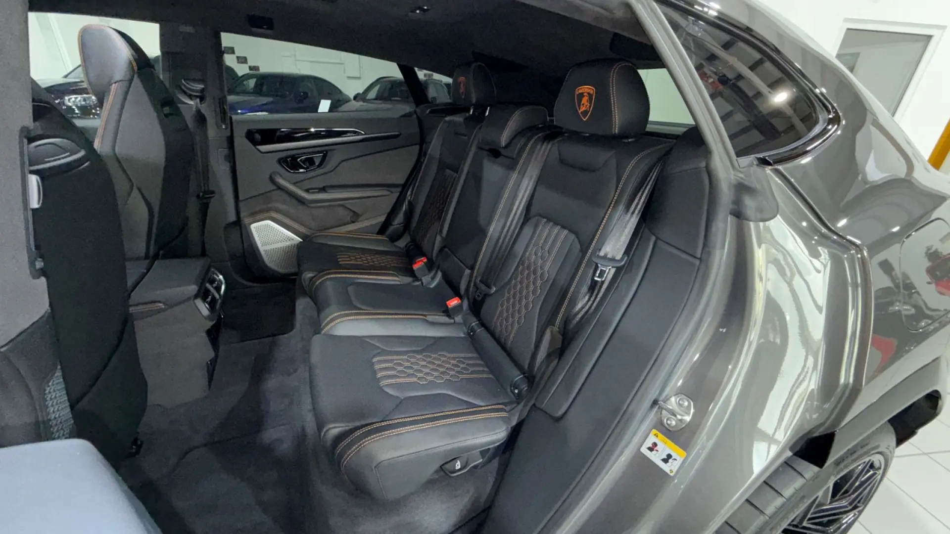 Urus SE 4.0 MY25 ANIMA B&O PANO HUD MASSAGE 23