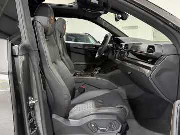 Urus SE 4.0 MY25 ANIMA B&O PANO HUD MASSAGE 23