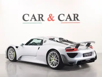 918 Spyder- Weissach Package