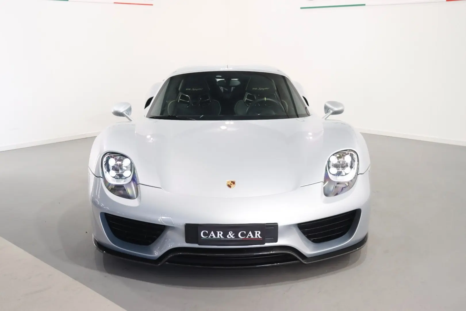 918 Spyder- Weissach Package