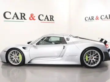 918 Spyder- Weissach Package