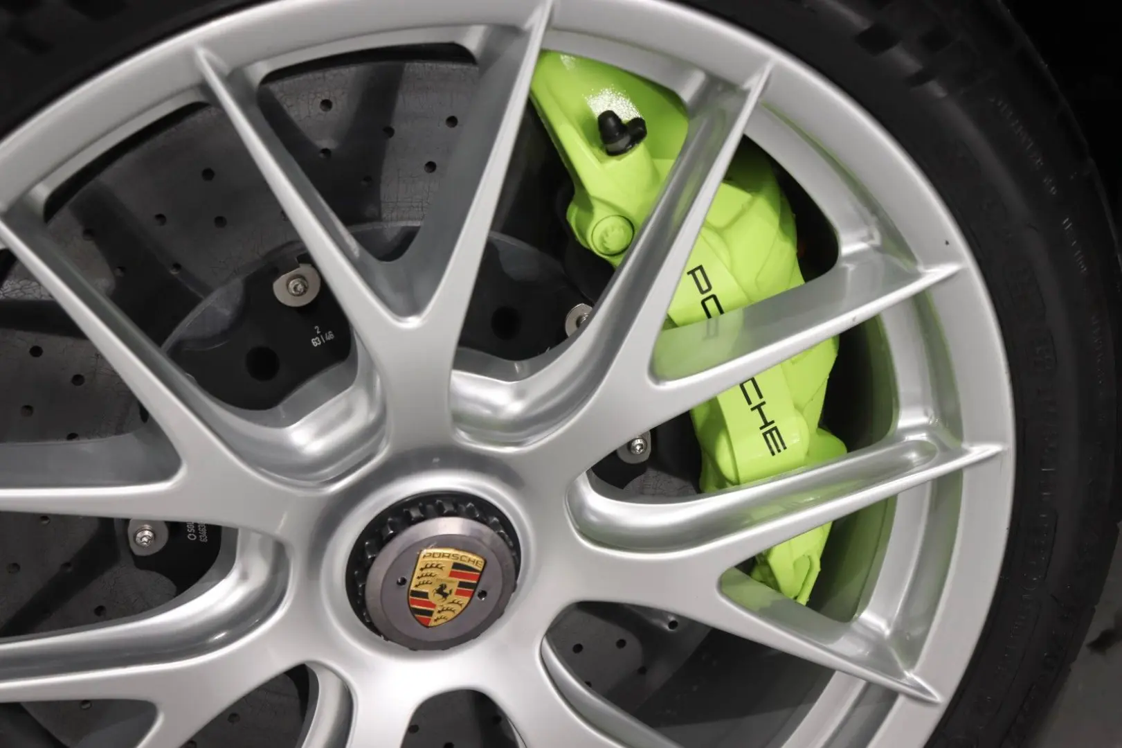 918 Spyder- Weissach Package