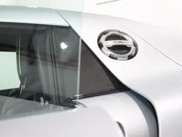 918 Spyder- Weissach Package