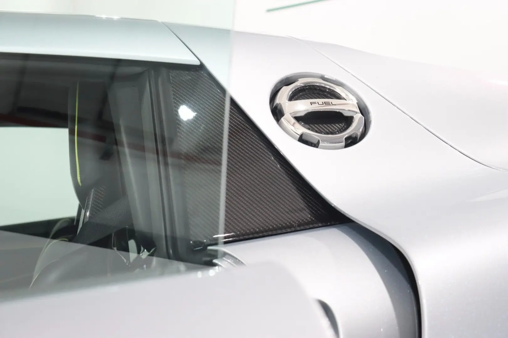 918 Spyder- Weissach Package