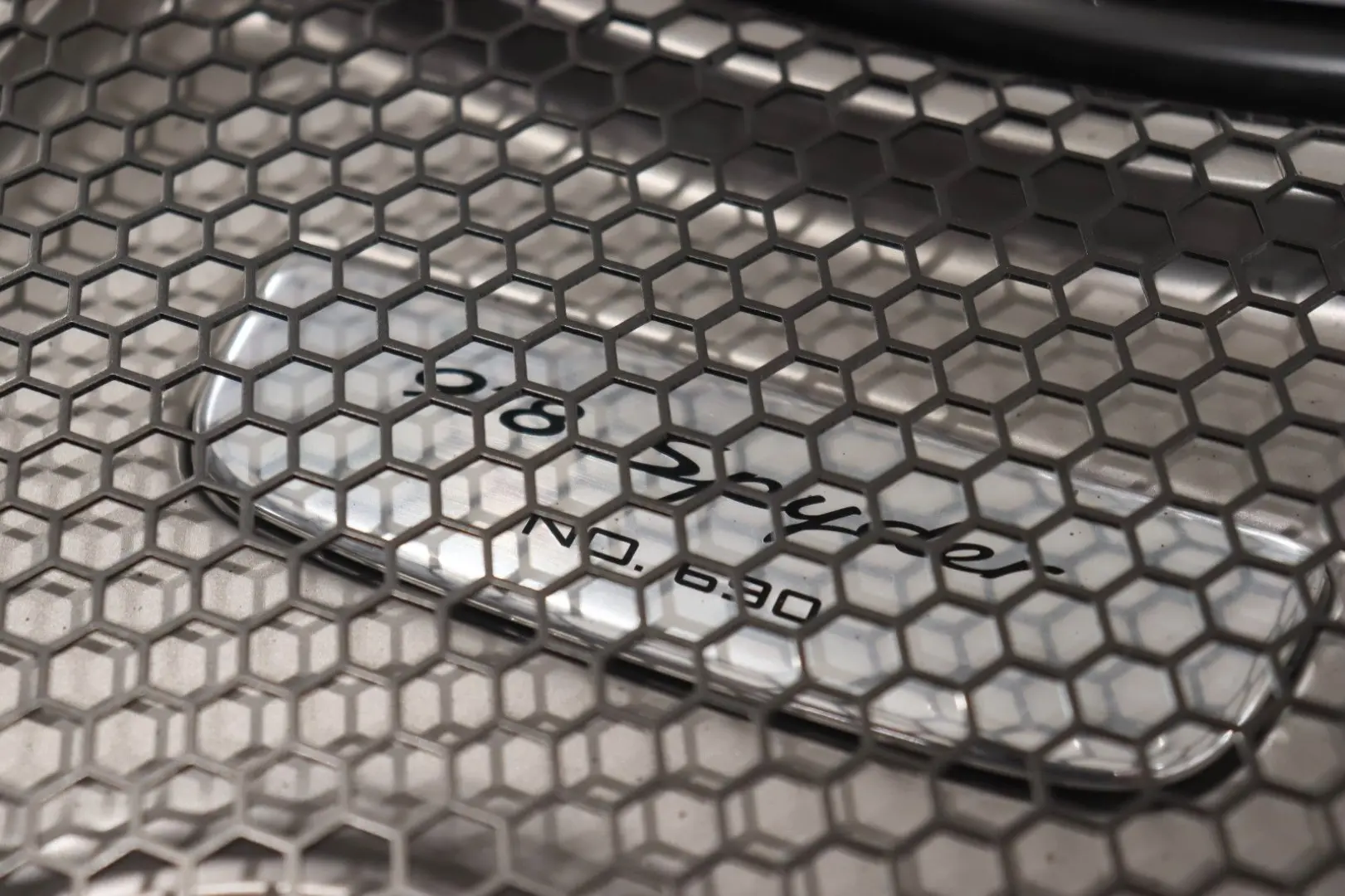 918 Spyder- Weissach Package