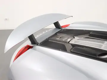 918 Spyder- Weissach Package