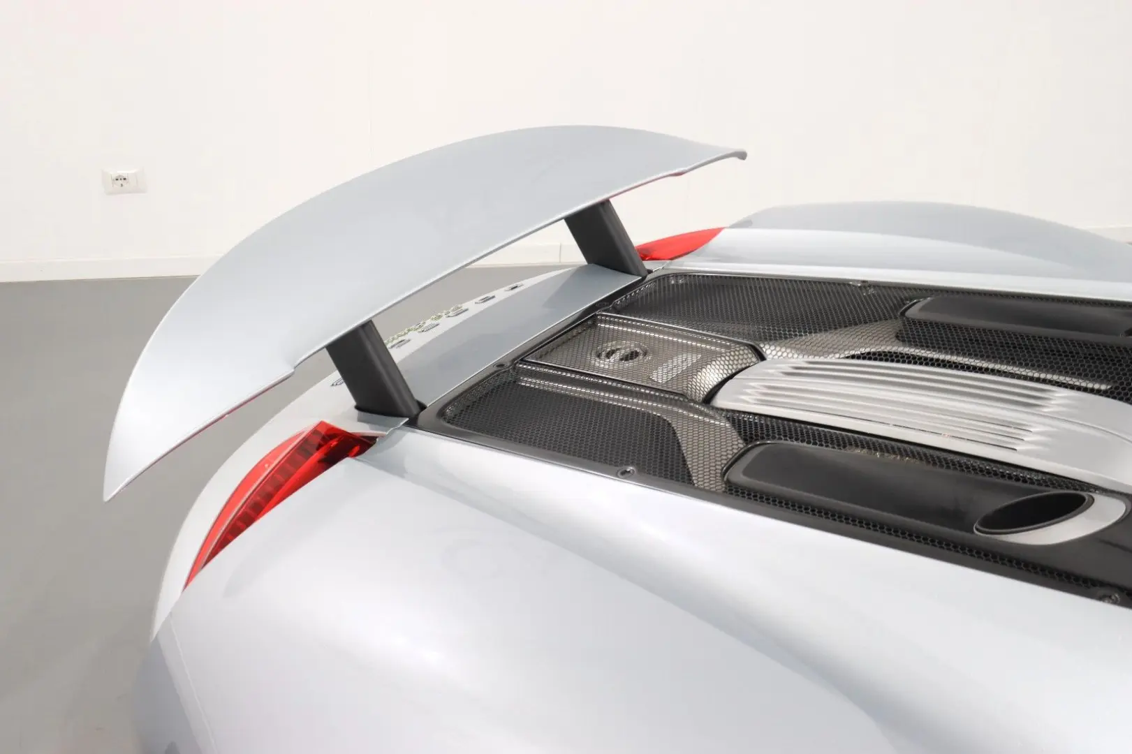 918 Spyder- Weissach Package