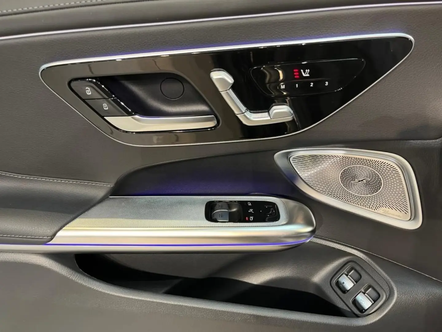 CLE 300 e AMG  MBUX Pano AHK DigitalLight ACC