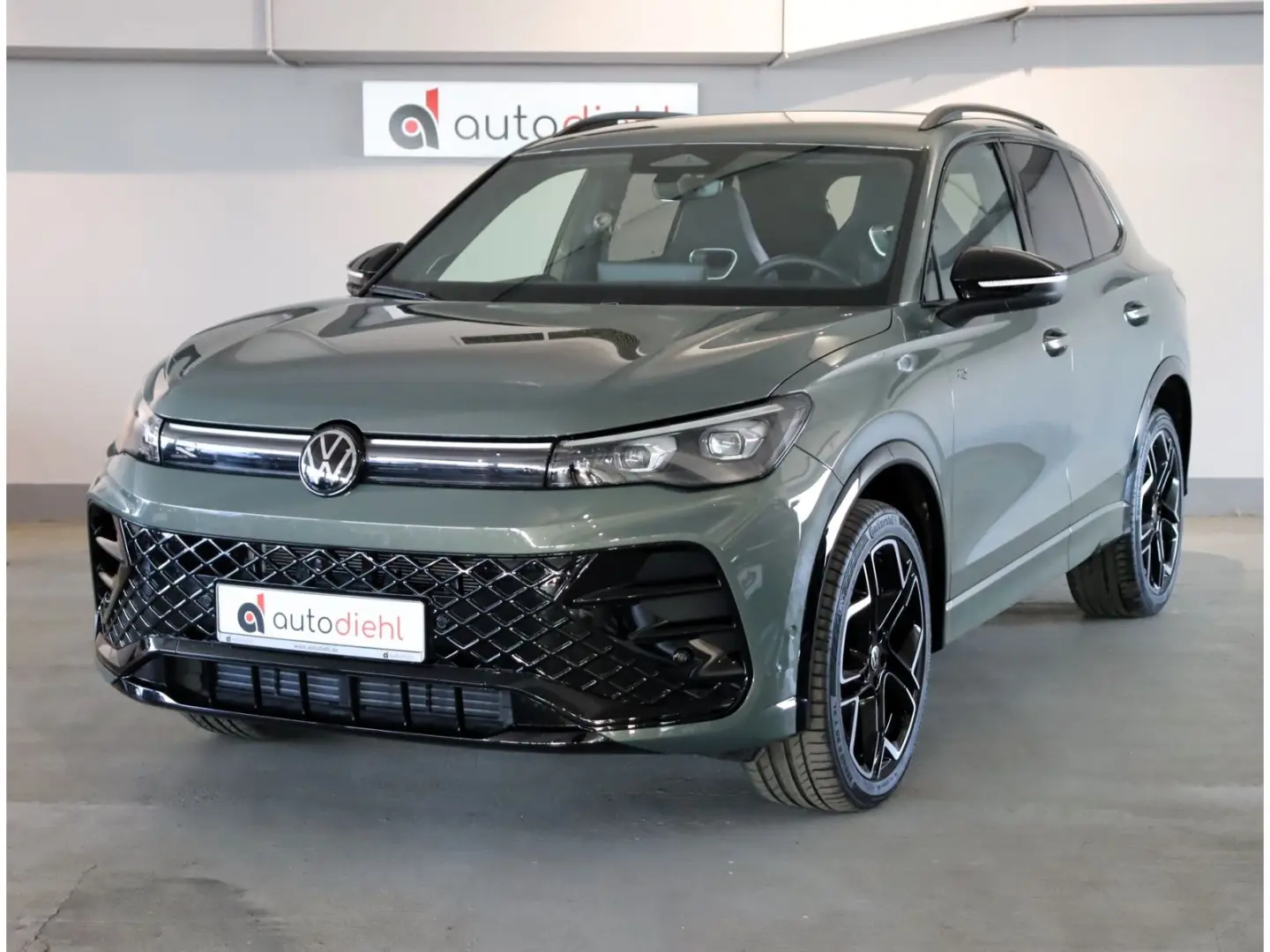 Tiguan 2.0 TDI DSG 4M R-Line   Harman Kardon