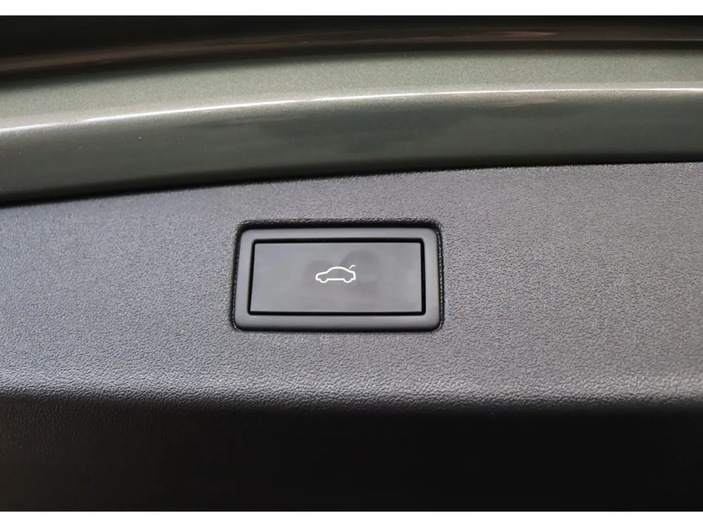 Tiguan 2.0 TDI DSG 4M R-Line   Harman Kardon