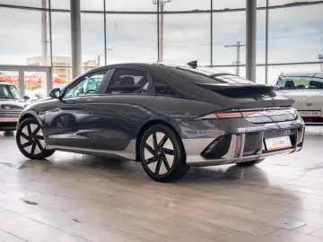 Hyundai IONIQ 6 53 kWh