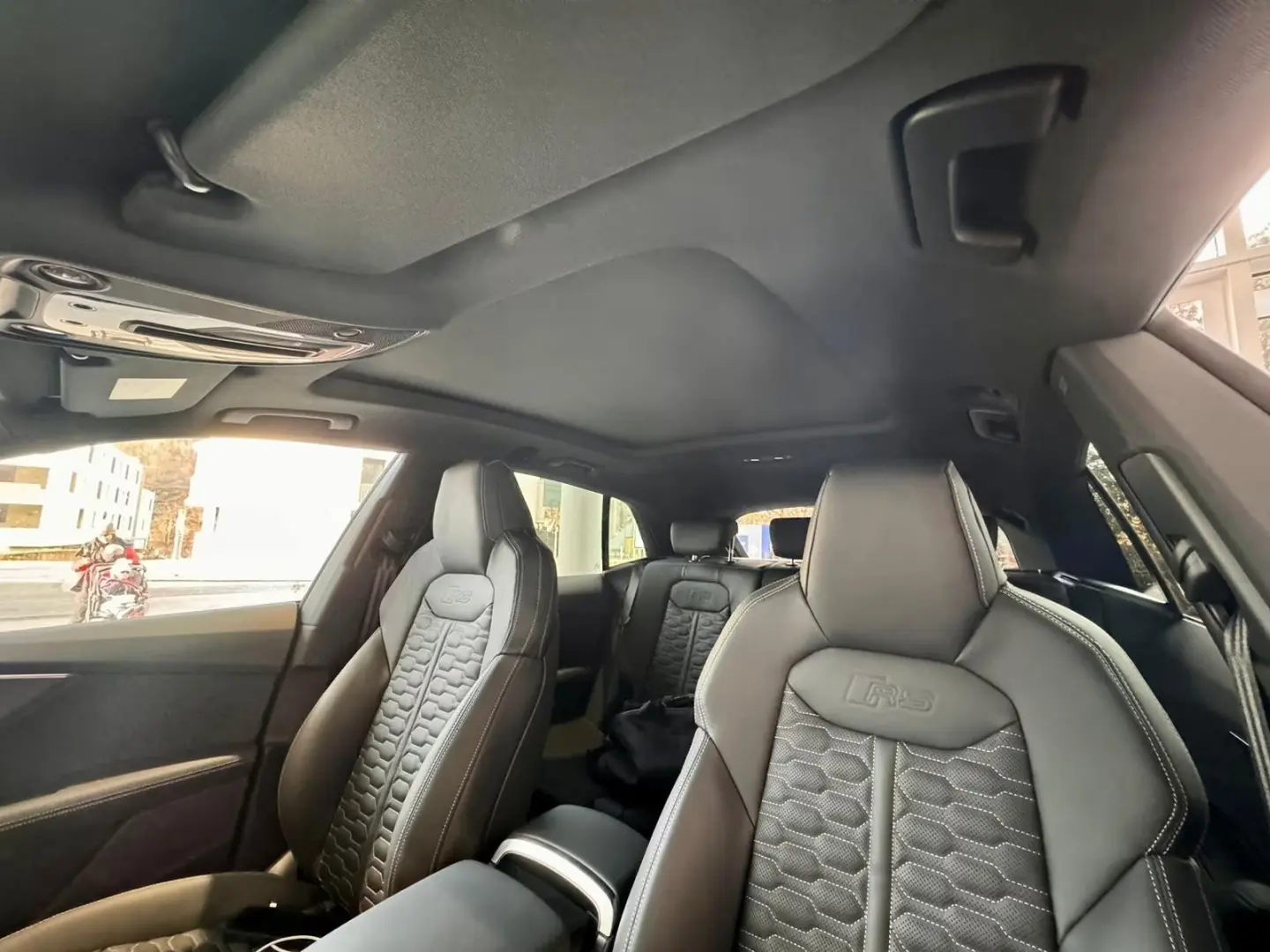 Audi RSQ8 TFSI Facelift sw-sw Park  HUD