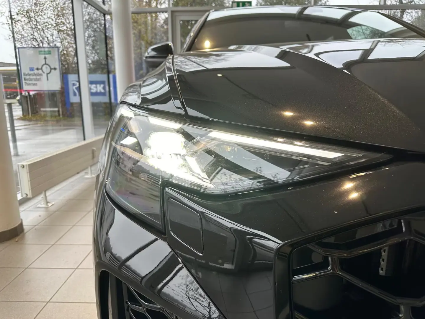 Audi RSQ8 TFSI Facelift sw-sw Park  HUD