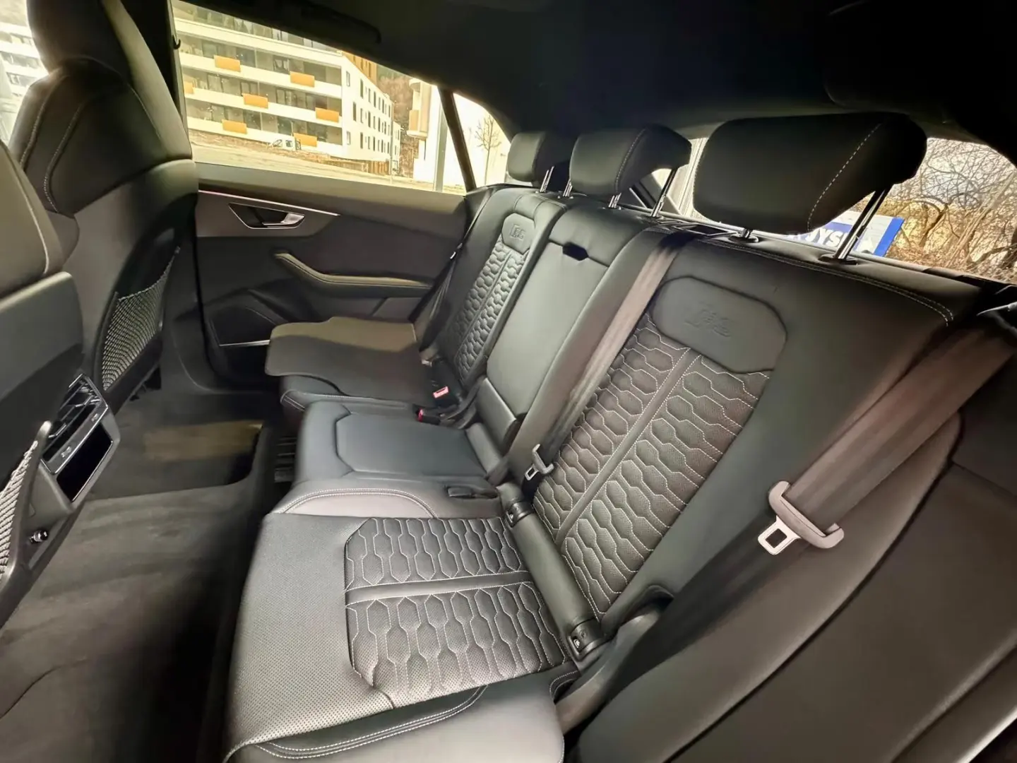 Audi RSQ8 TFSI Facelift sw-sw Park  HUD