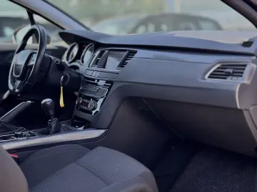 Peugeot 508 – 2011