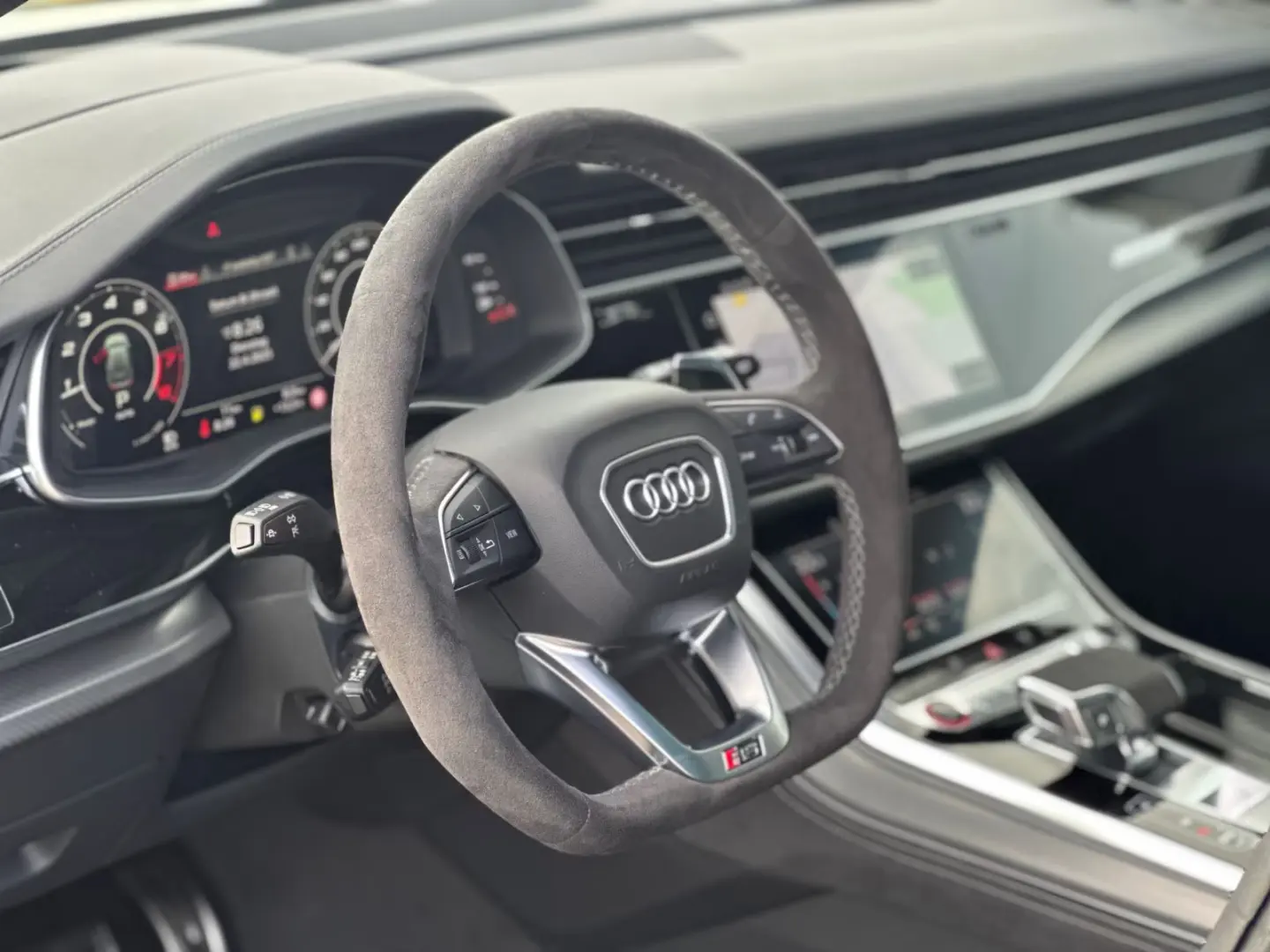 Audi RSQ8 Performanță RS Q8 Head Up
