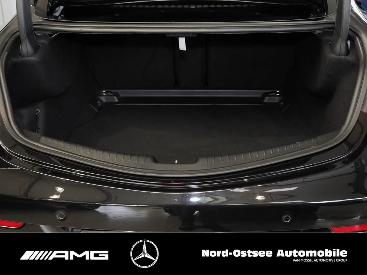 CLE 200 AMG 4M COUPE NIGHT PANO DISTRO 360 HUD