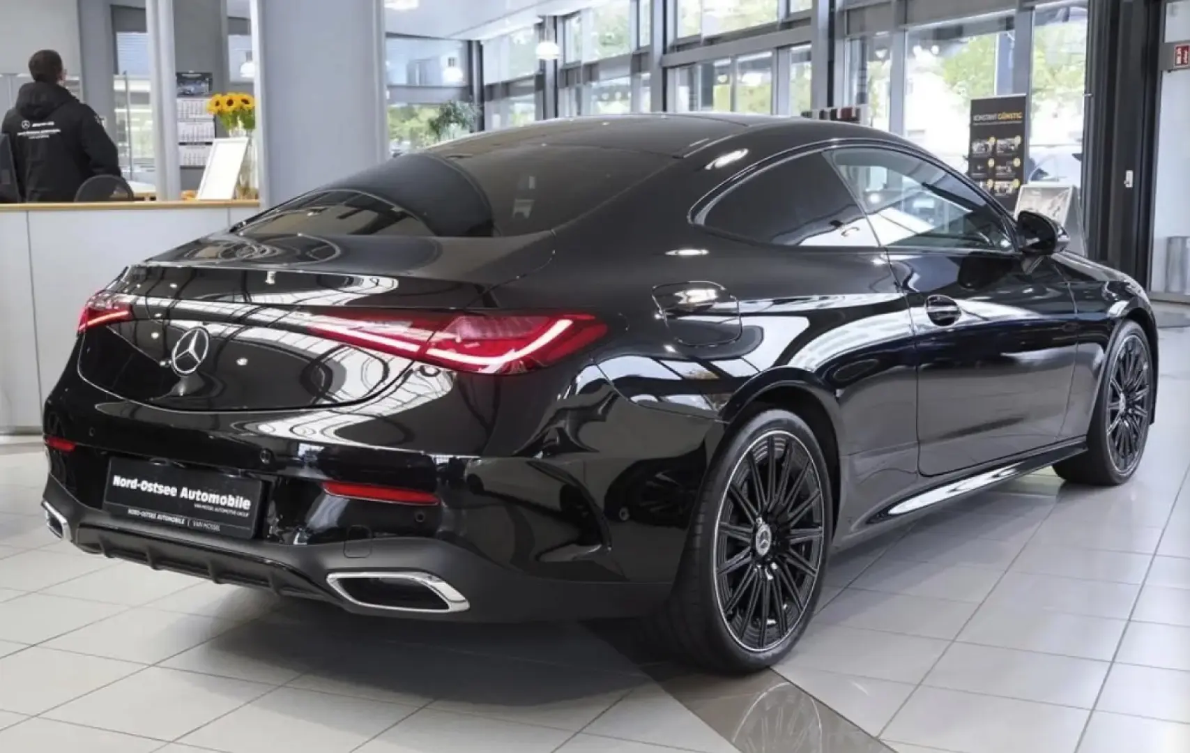 CLE 200 AMG 4M COUPE NIGHT PANO DISTRO 360 HUD