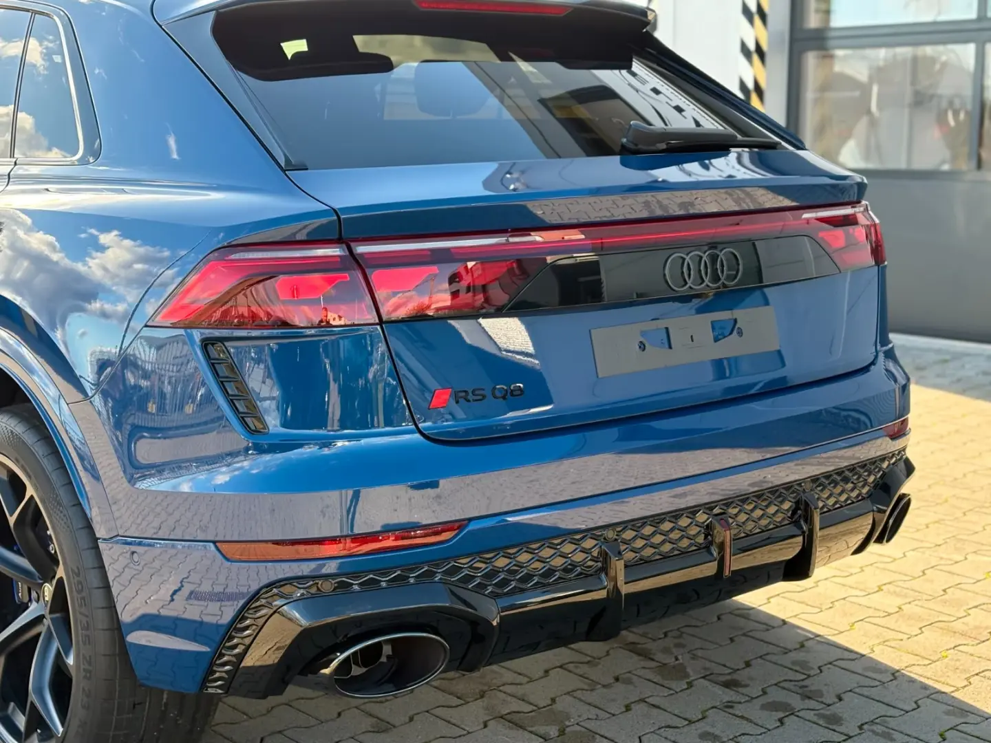 Audi RSQ8 performanță 4.0 TFSI quattro