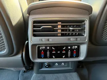 Audi RSQ8 performanță 4.0 TFSI quattro