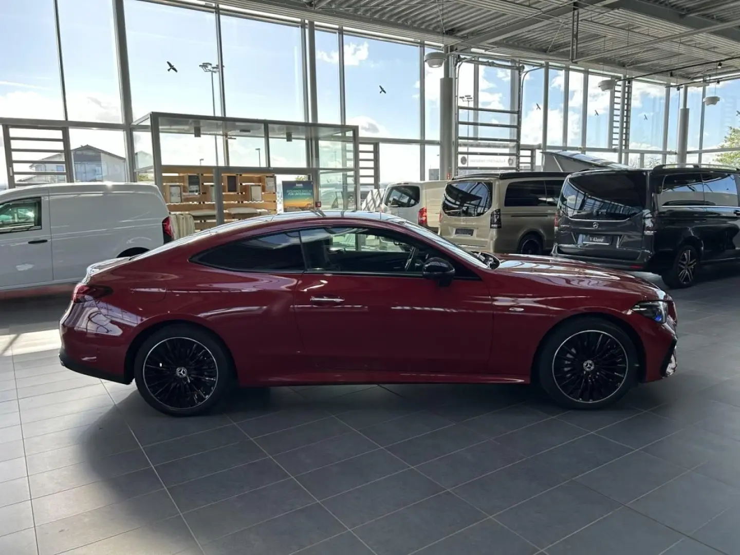 CLE 300 e mit EQ Hybrid Technologie Pano Night