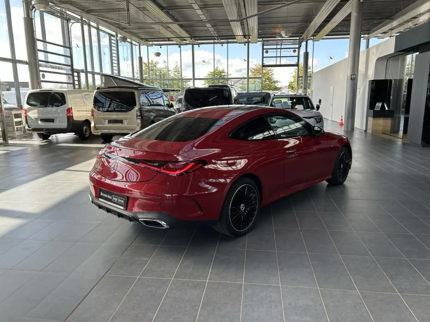 CLE 300 e mit EQ Hybrid Technologie Pano Night