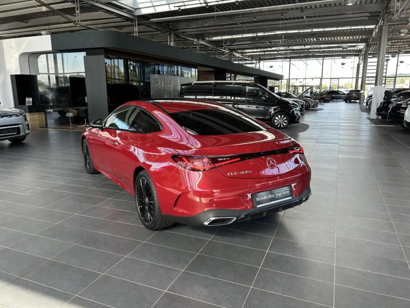 CLE 300 e mit EQ Hybrid Technologie Pano Night