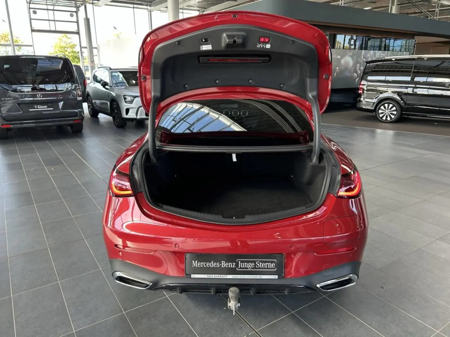 CLE 300 e mit EQ Hybrid Technologie Pano Night