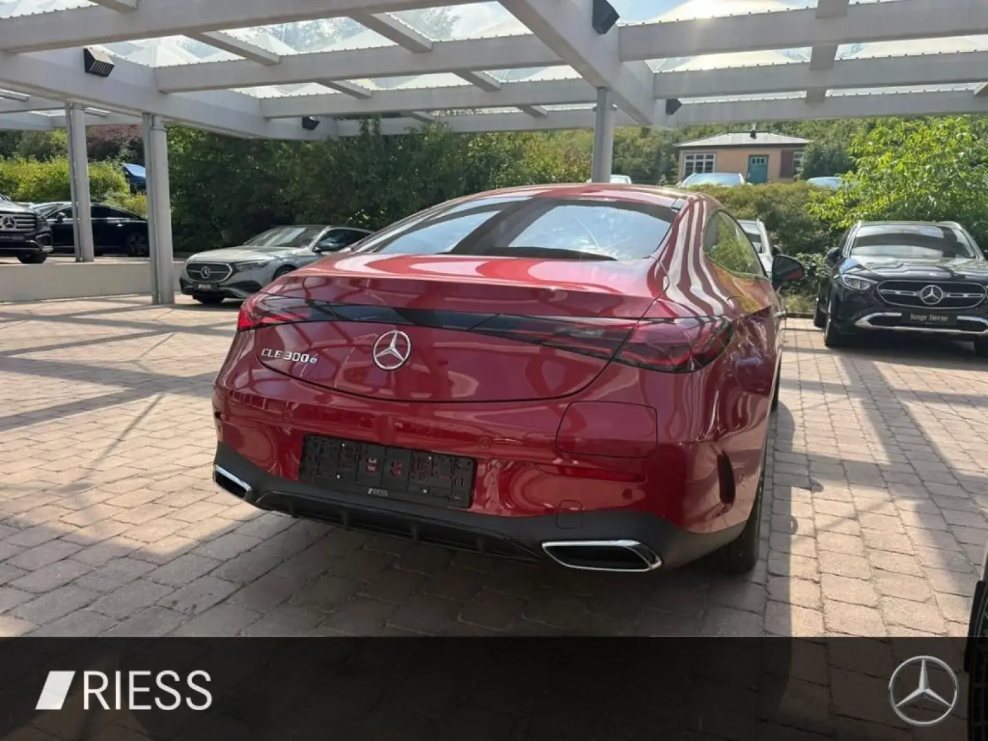 CLE 300 e Cp AMG Sport Night Distr AHK Pano Burm