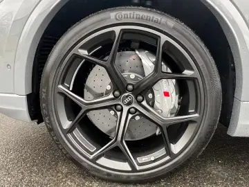 Audi RSQ8 Performanță