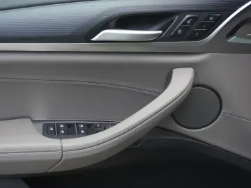 X4 M M Competition INDIVIDUAL Head-Up Kamera Har