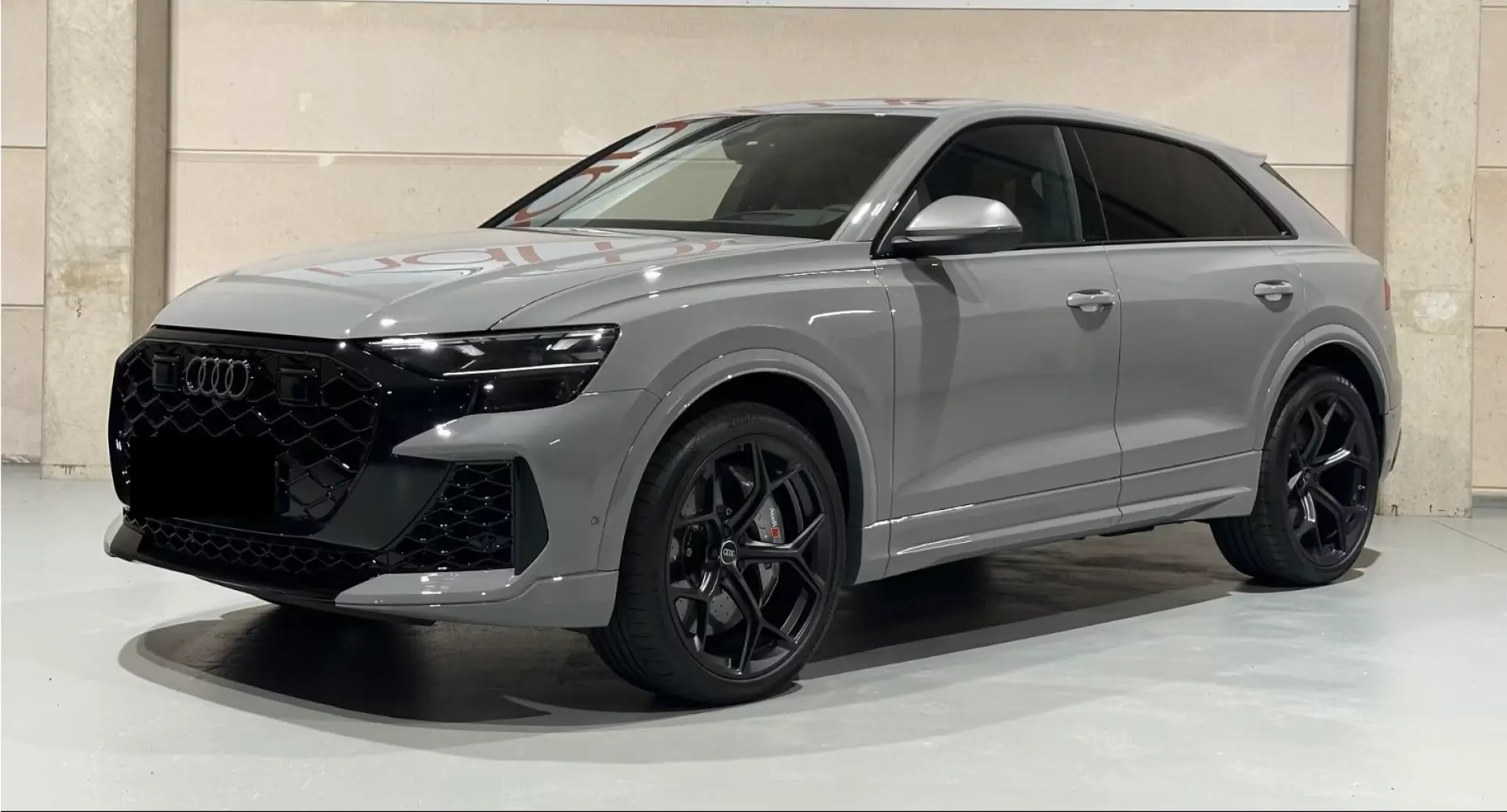 Audi RSQ8