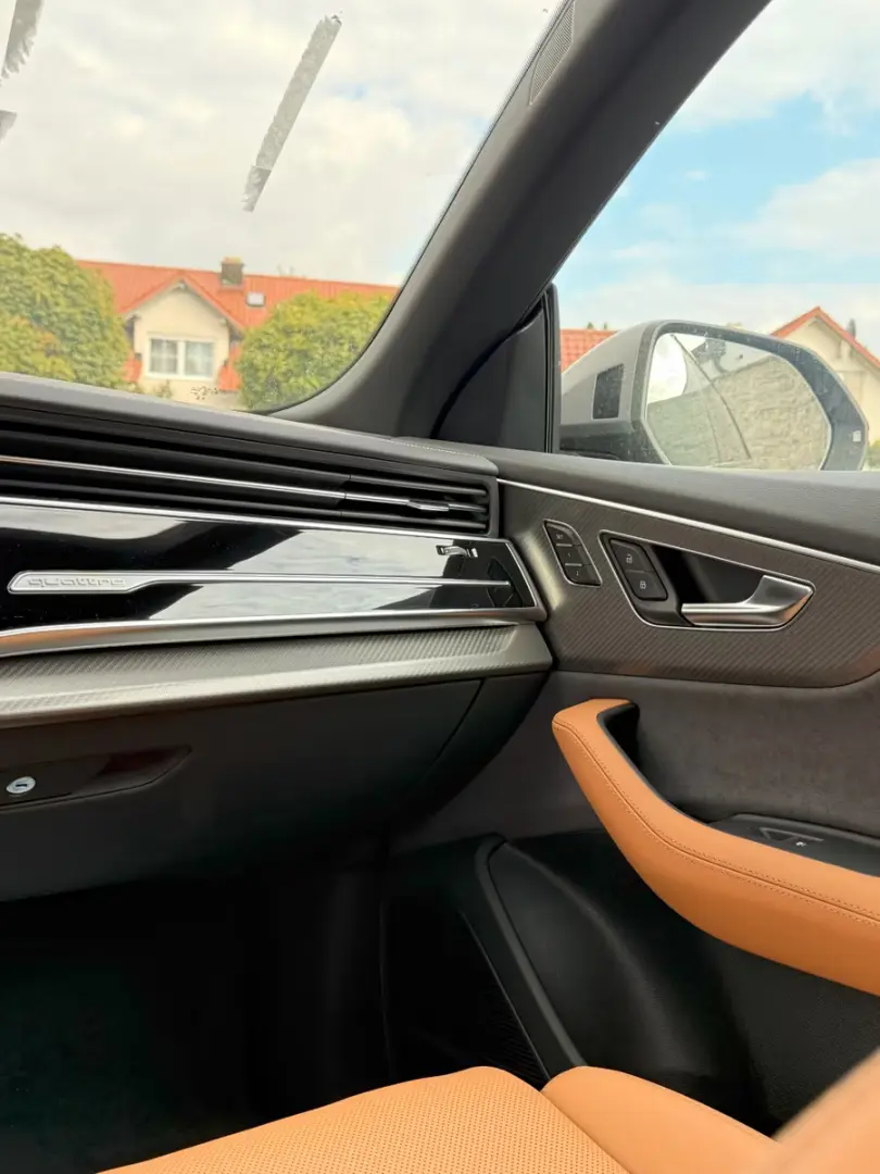 Audi RSQ8 performanță PR25 Pano HuD Matrix