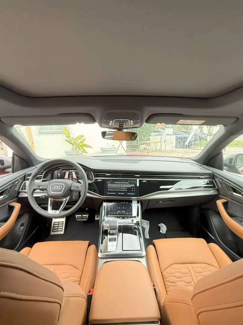 Audi RSQ8 performanță PR25 Pano HuD Matrix