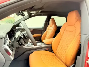 Audi RSQ8 performanță PR25 Pano HuD Matrix