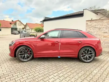 Audi RSQ8 performanță PR25 Pano HuD Matrix