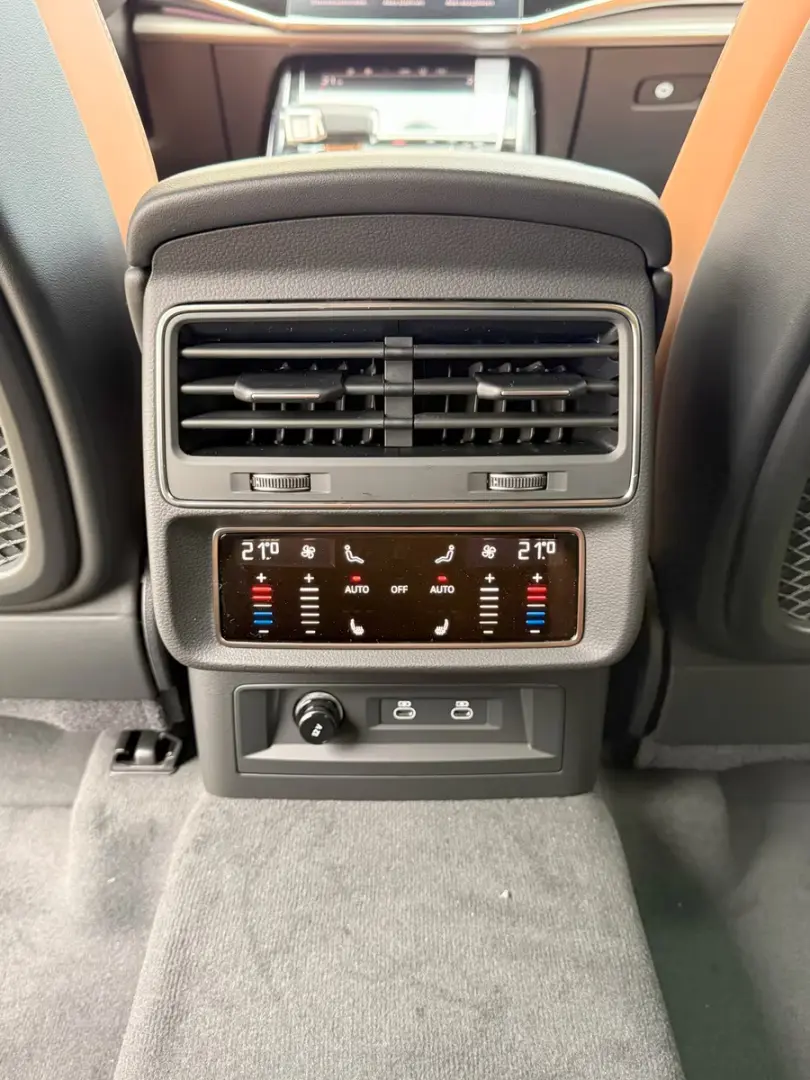 Audi RSQ8 performanță PR25 Pano HuD Matrix