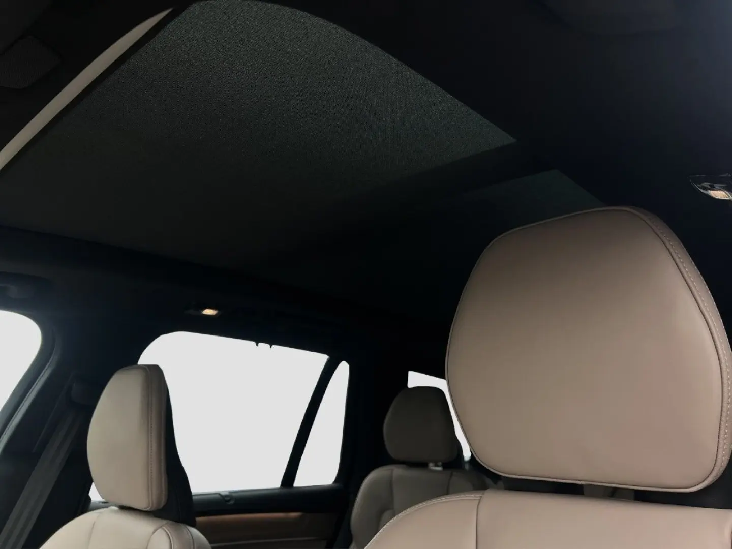 XC90 T8 Ultra Bright Facelift   Panoramadach