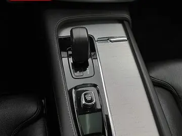 XC90 B5 D AWD Plus Bright 7SITZ PANO 360 STANDHE