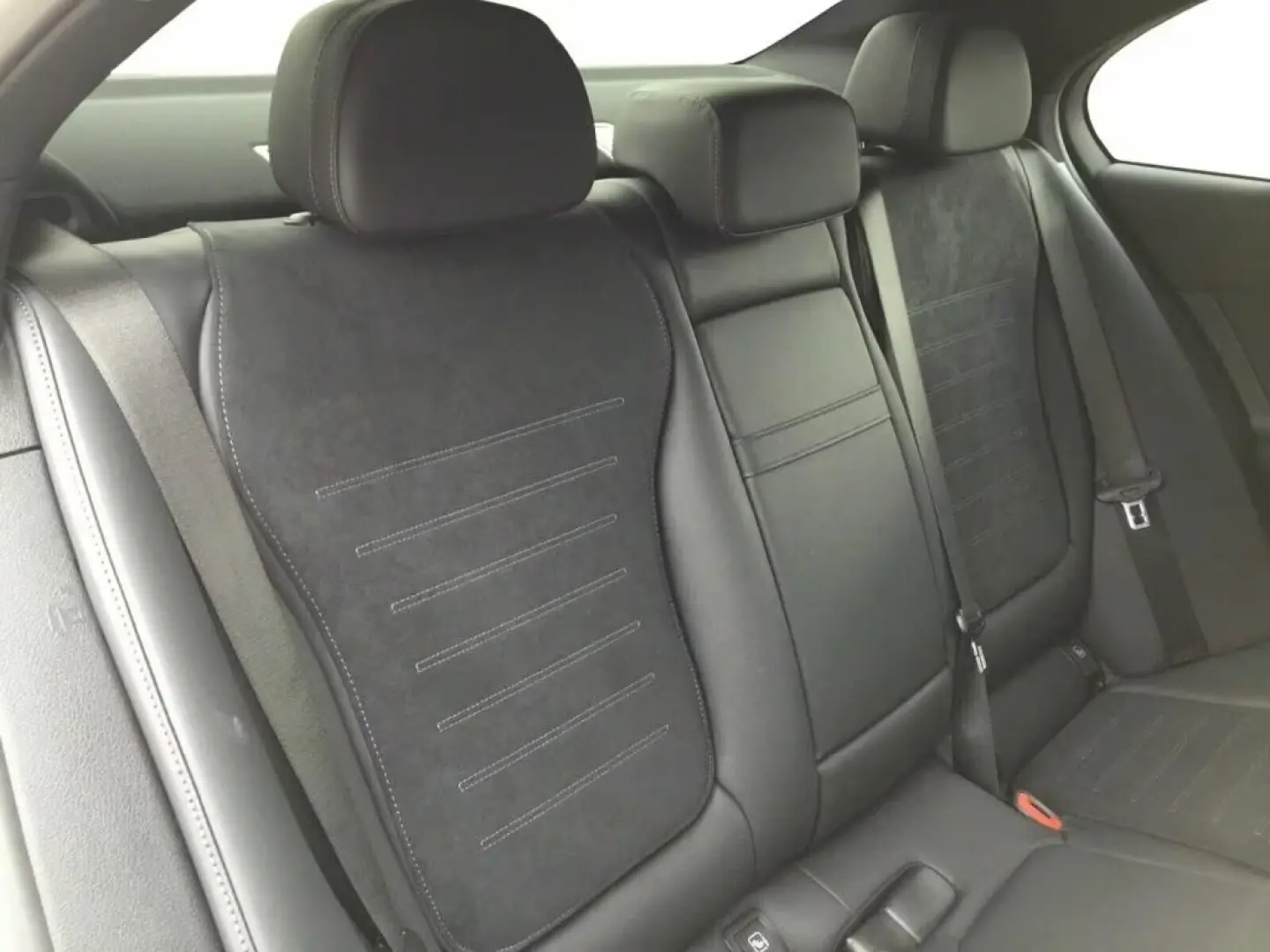 Mercedes-Benz C 300 Mercedes-Benz C 300 AMG