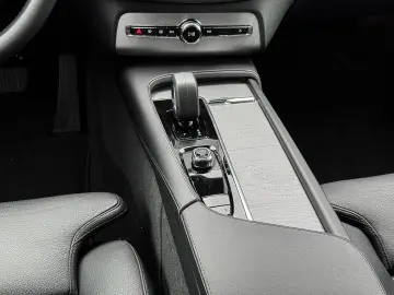XC90 Core AWD 7-Sitzer StandHZG Digitales Cockpi