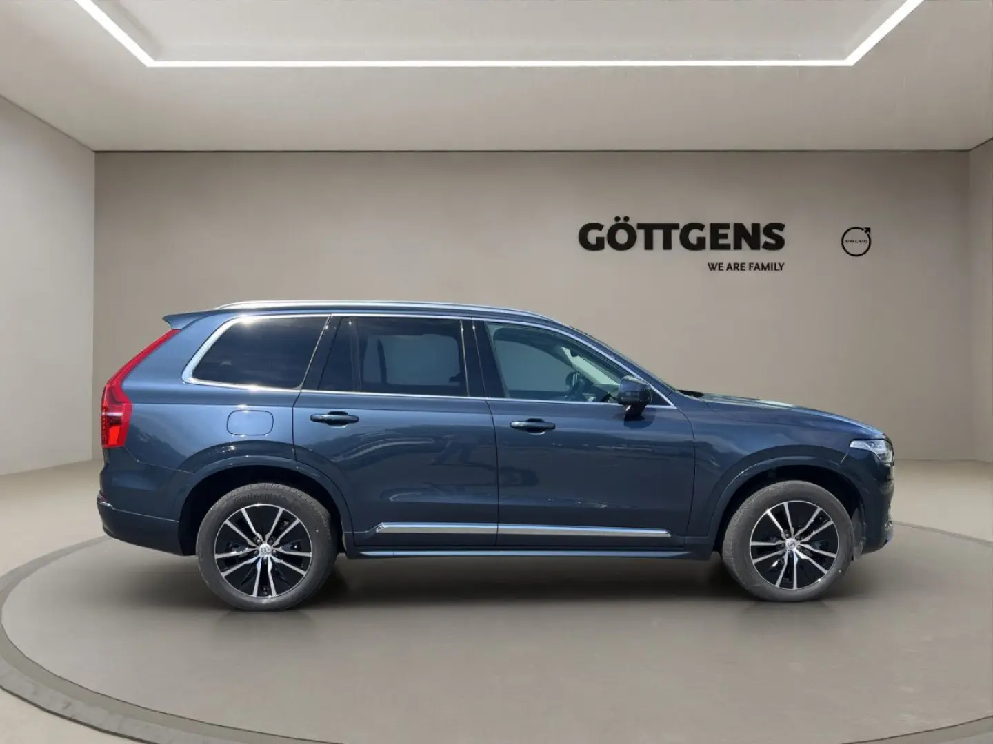 XC90 T8 AWD Plug-in Core Bright LED NAVI KAMERA