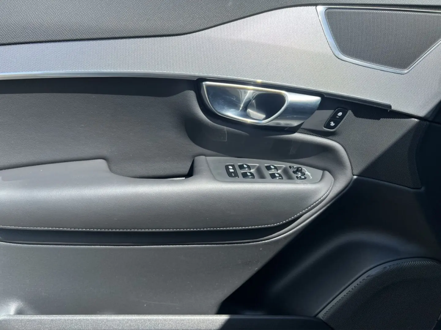 XC90 T8 AWD Plug-in Core Bright LED NAVI KAMERA