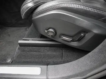 XC90 Plus Bright B5 AWD 7-Sitzer StandHZG El. Pa