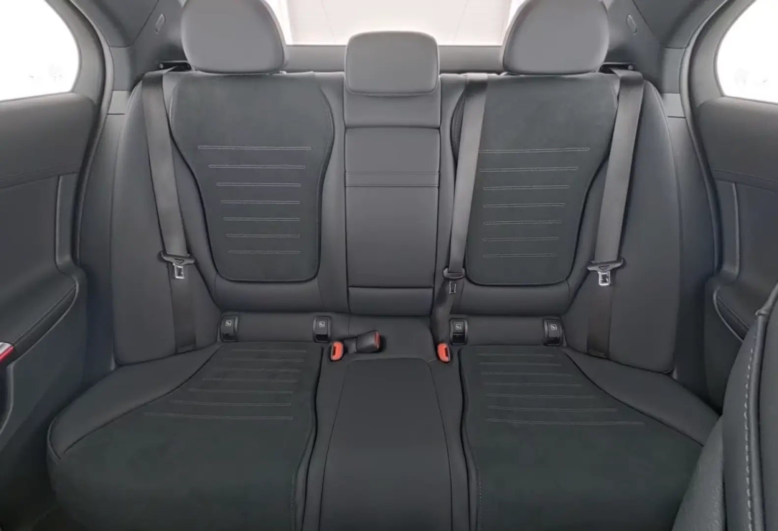 Mercedes-Benz C 220 d AMG MBUX DLight AHK